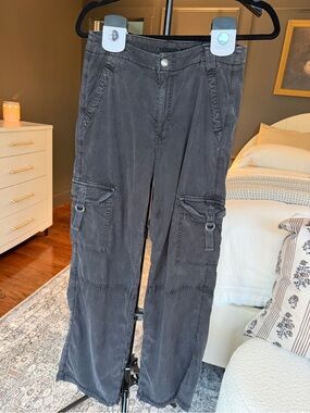 American Eagle Washed Gray Cargo Pants Women’s Size 0 Stretch Utility Wide Leg